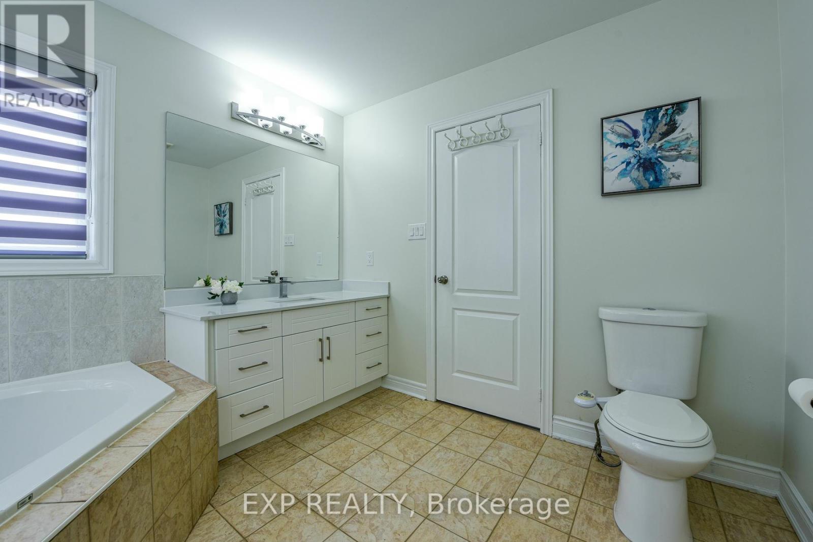 Photo 22 of 50 Northface Crescent, Brampton ON