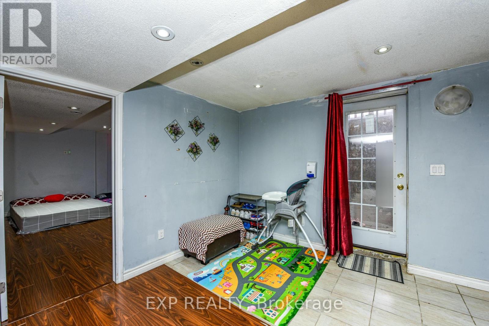 Photo 40 of 50 Northface Crescent, Brampton ON