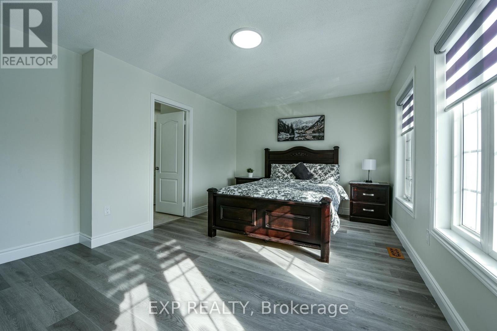 Photo 23 of 50 Northface Crescent, Brampton ON