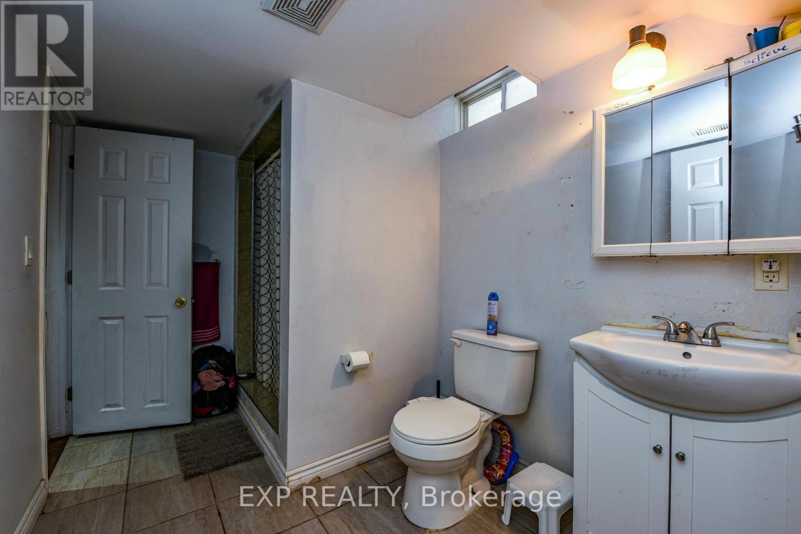 Photo 41 of 50 Northface Crescent, Brampton ON