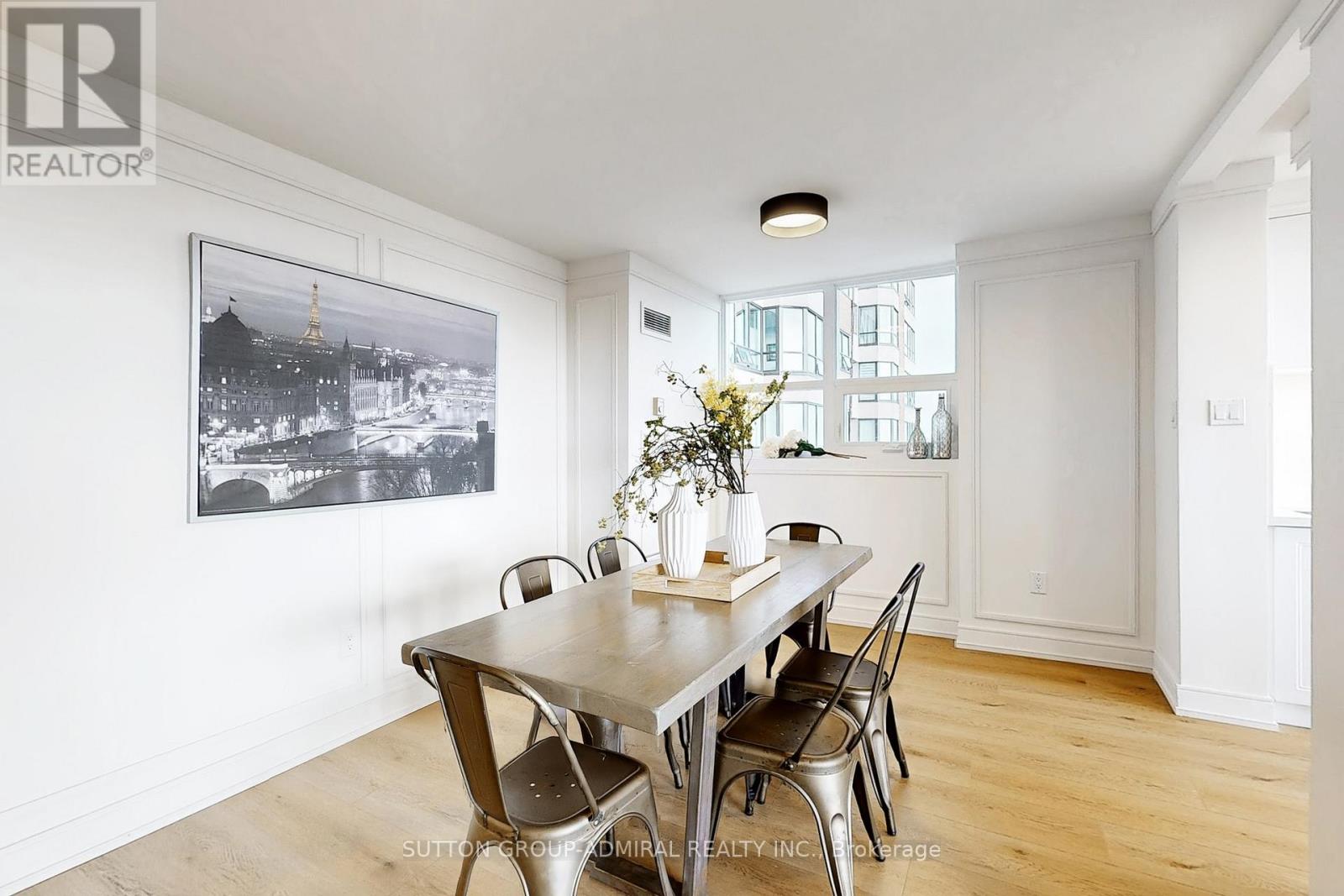 Photo 9 of 901 7601 Bathurst Street, Vaughan ON