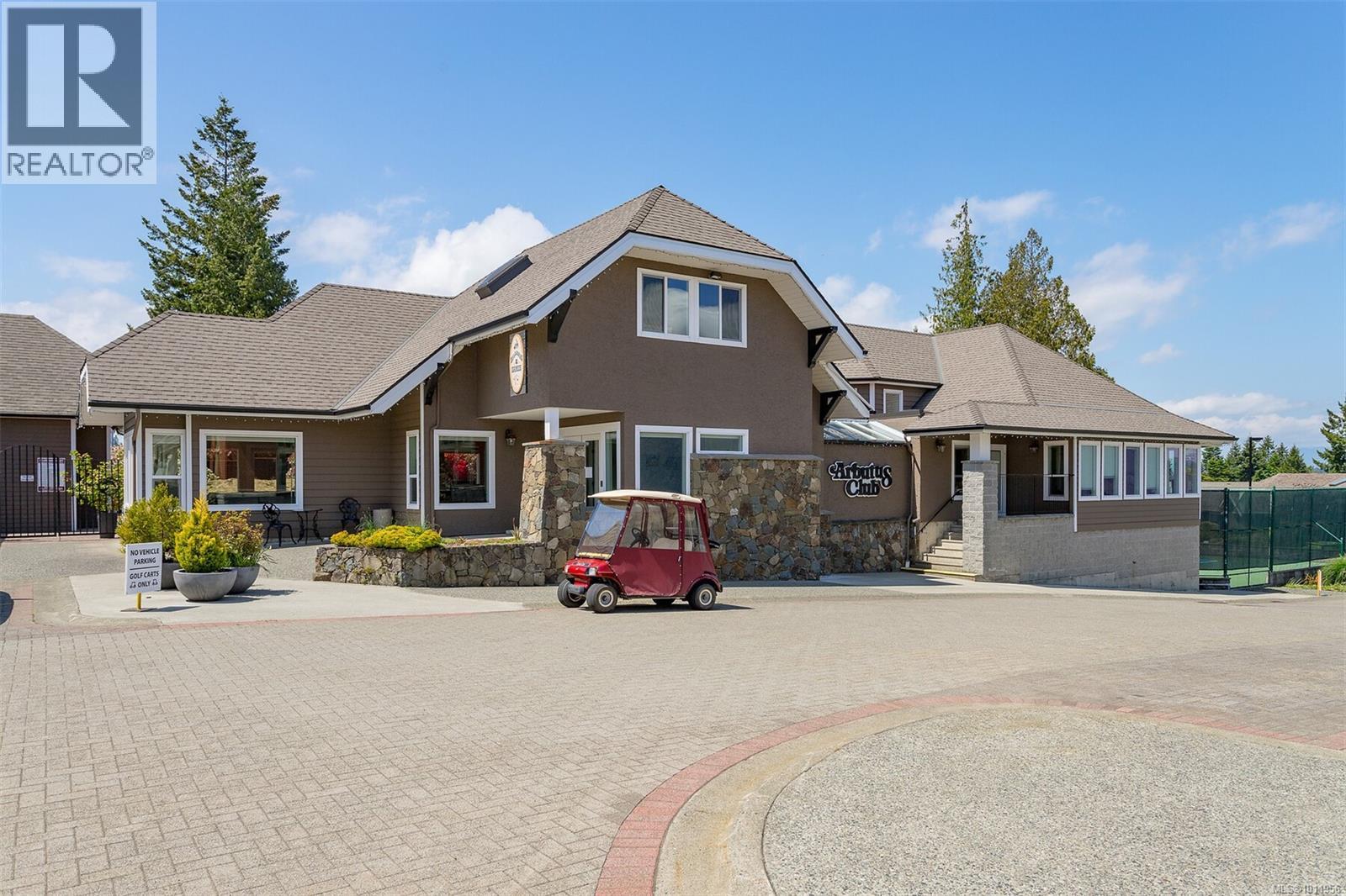 682 Pineridge Dr, Cobble Hill