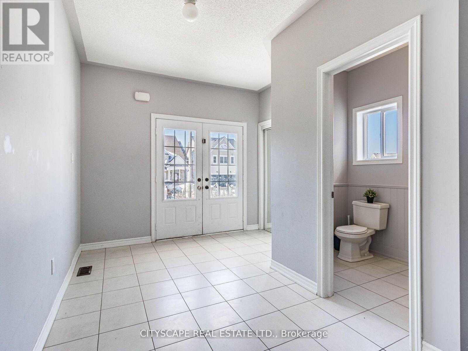 Photo 2 of 222 Irwin Street, Shelburne ON