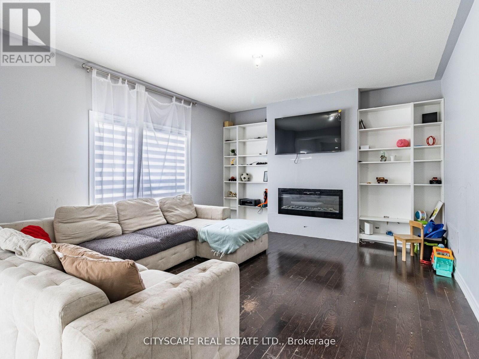 Photo 6 of 222 Irwin Street, Shelburne ON