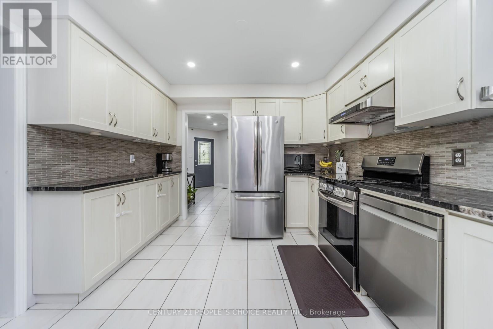 Photo 10 of 10 Hillgarden Drive, Hamilton ON