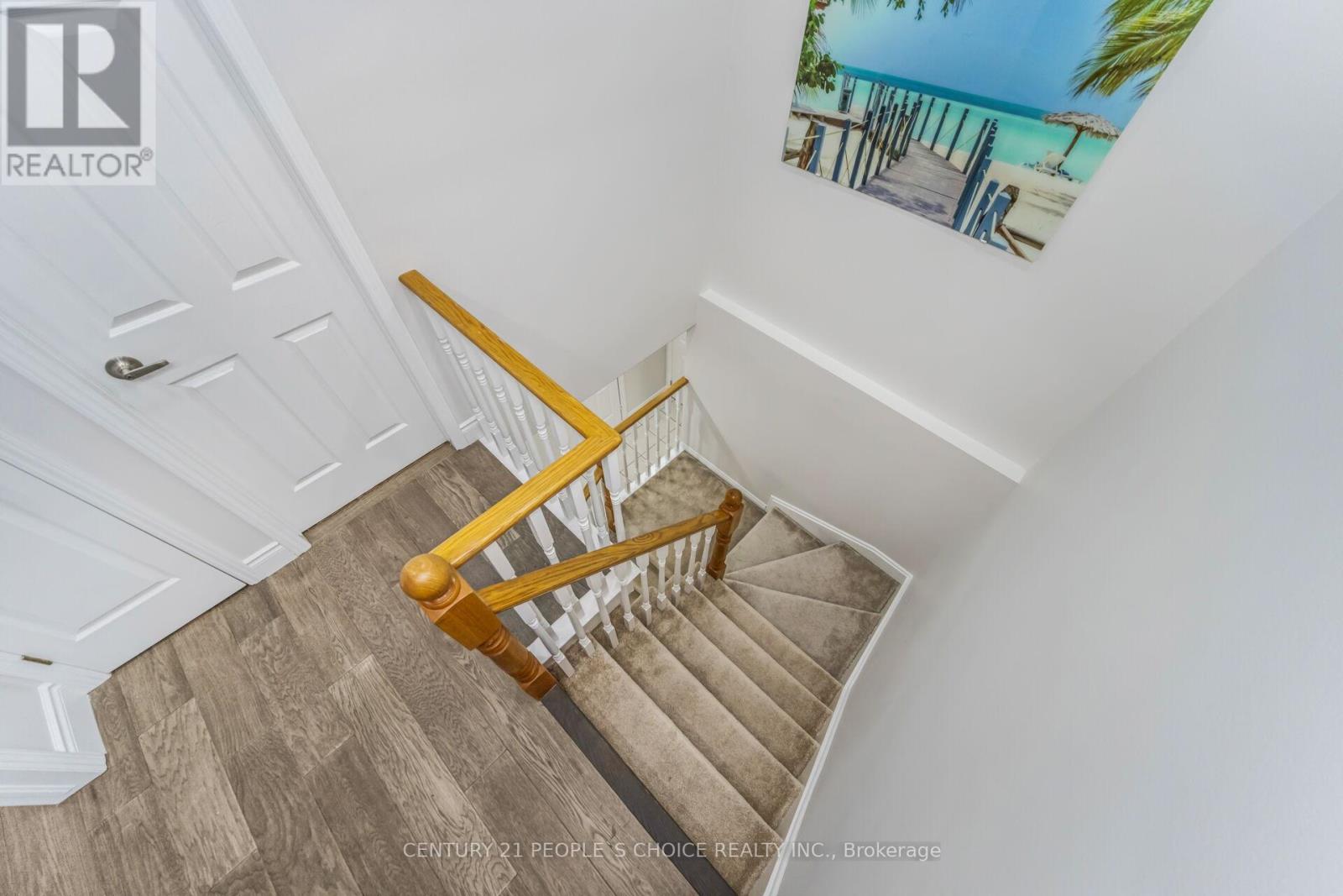 Photo 36 of 10 Hillgarden Drive, Hamilton ON