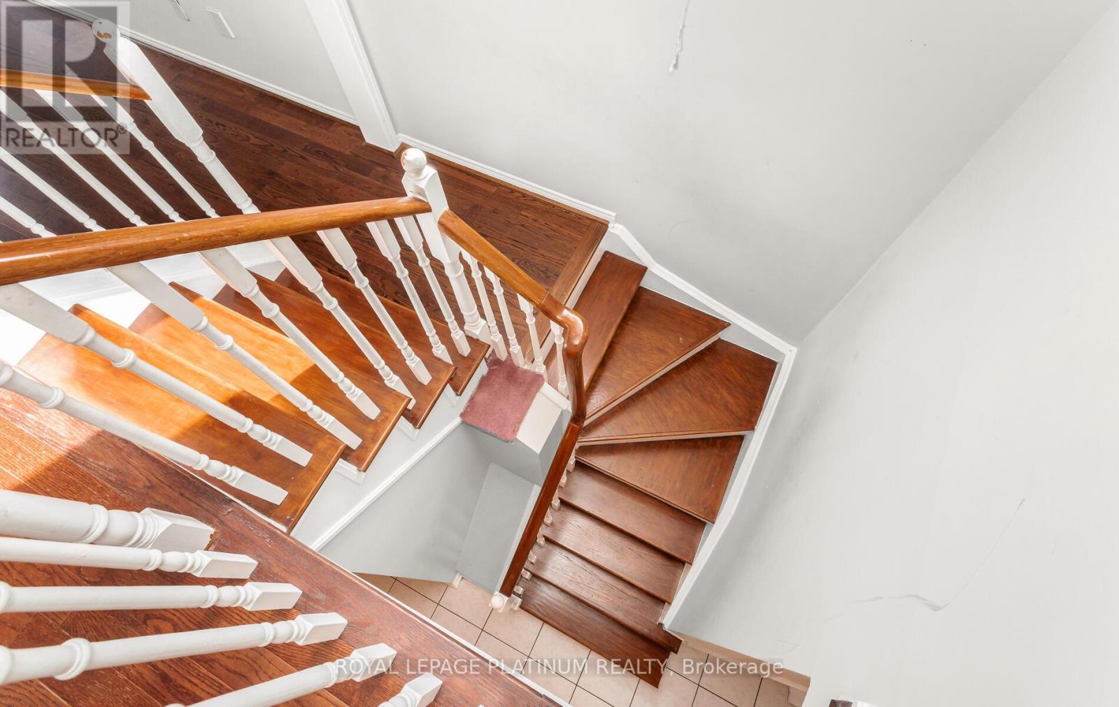 Photo 18 of 51 Ripley Crescent, Brampton ON