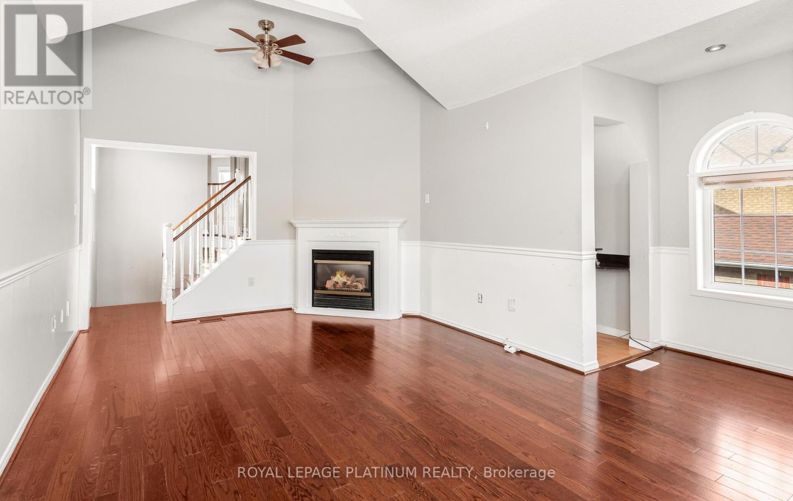 Photo 21 of 51 Ripley Crescent, Brampton ON