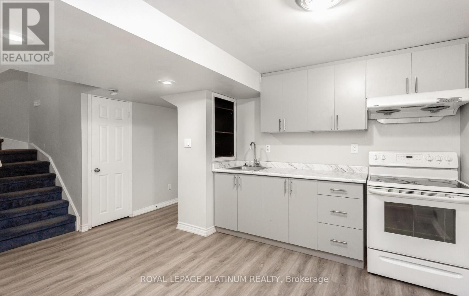 Photo 37 of 51 Ripley Crescent, Brampton ON