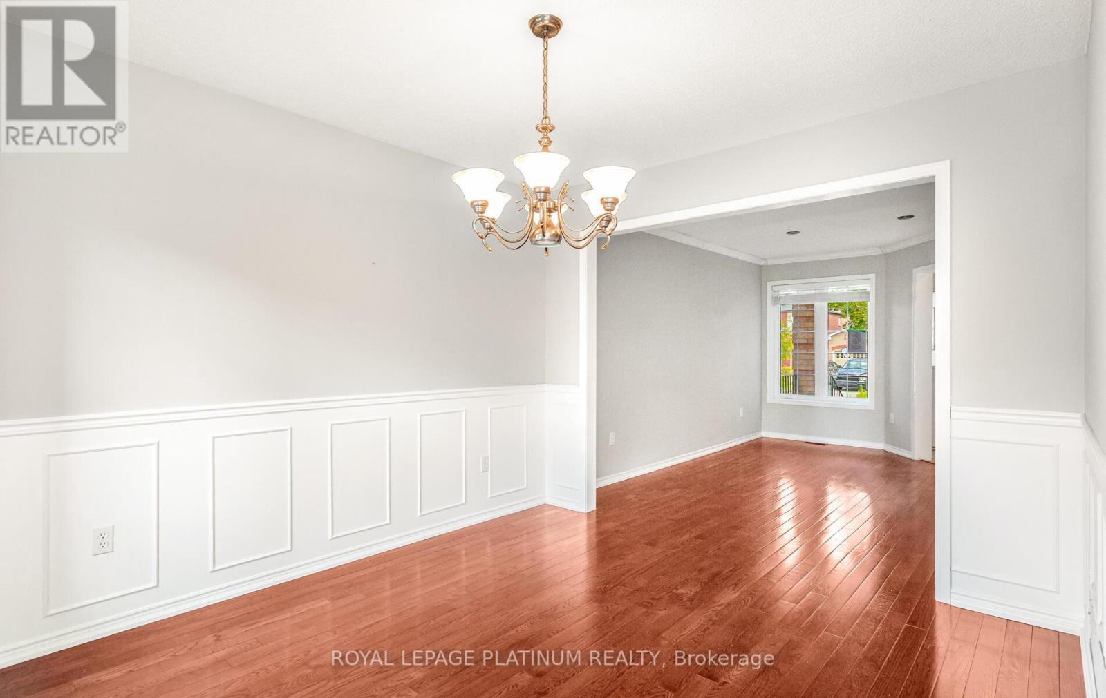 Photo 11 of 51 Ripley Crescent, Brampton ON