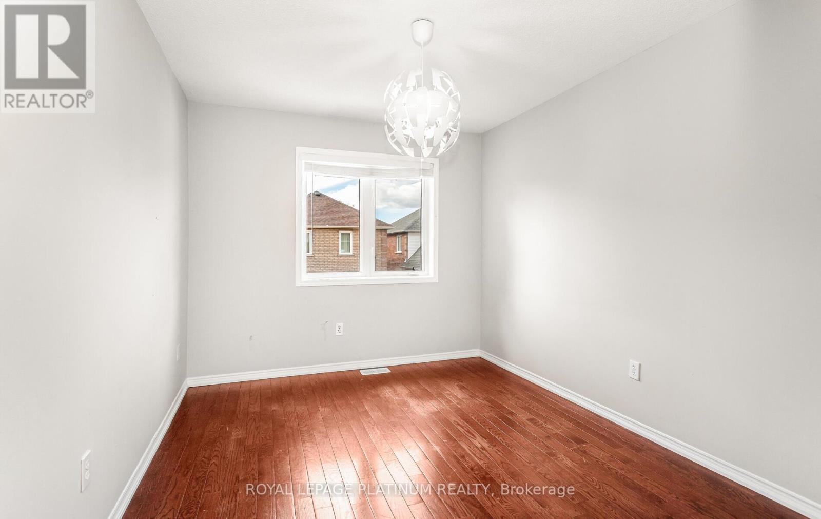 Photo 30 of 51 Ripley Crescent, Brampton ON