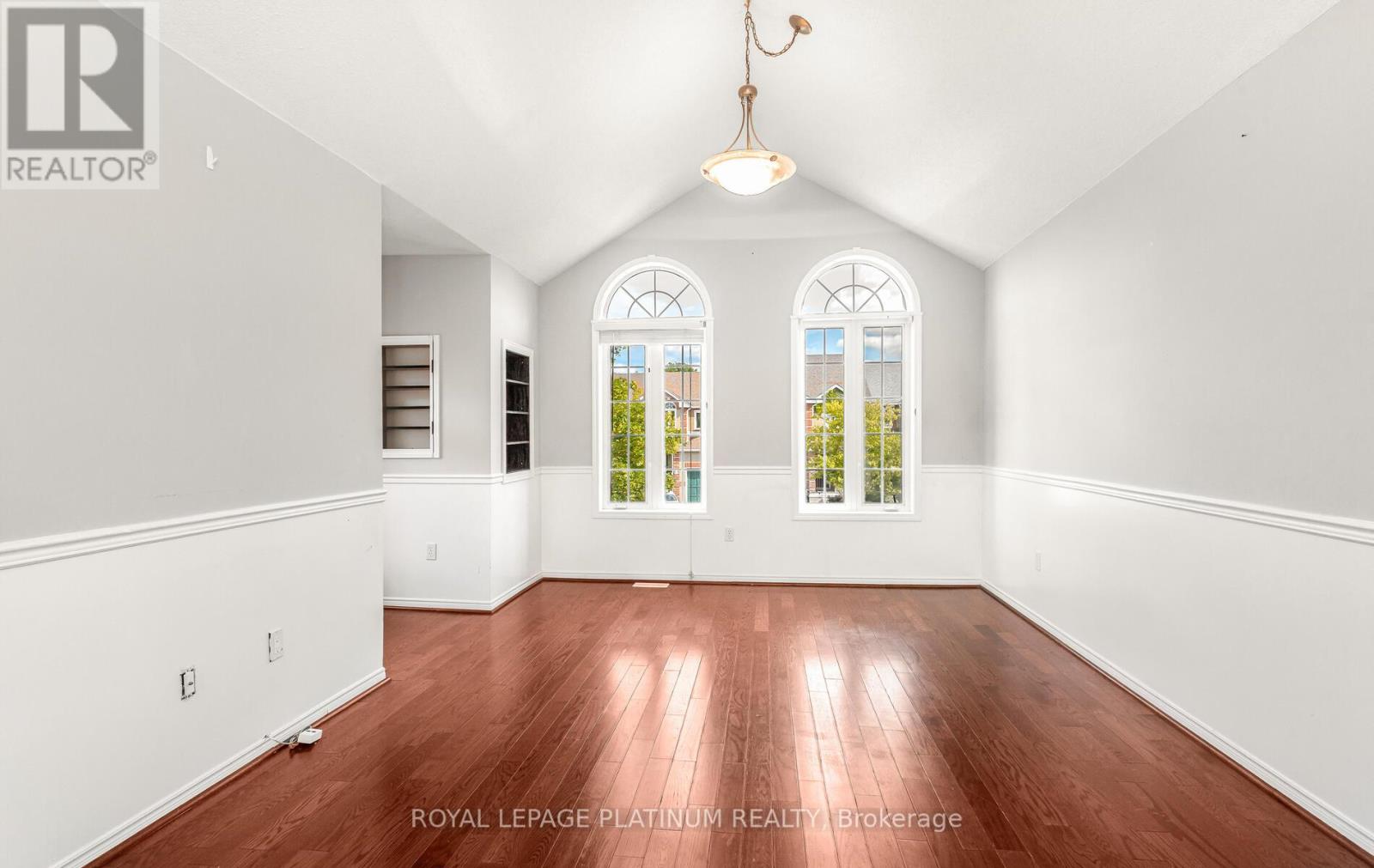 Photo 20 of 51 Ripley Crescent, Brampton ON