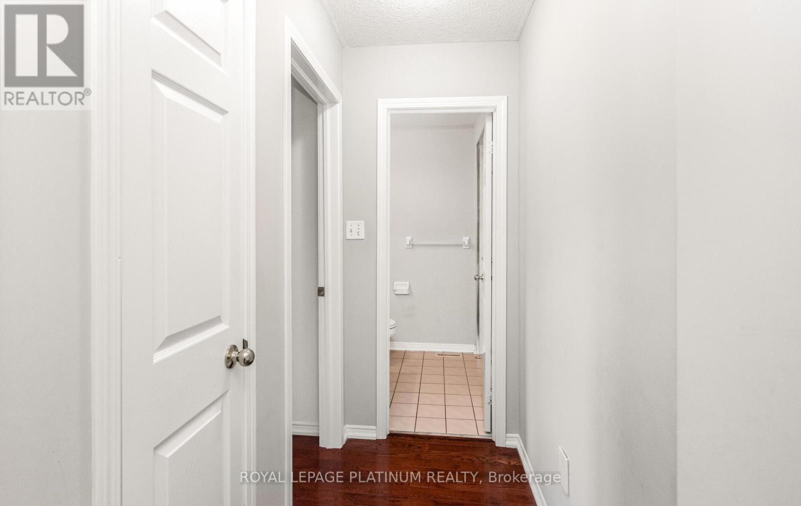 Photo 32 of 51 Ripley Crescent, Brampton ON