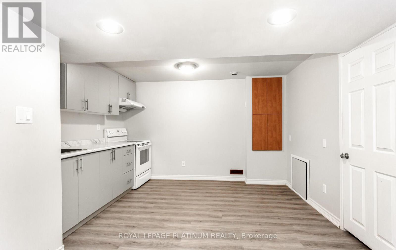 Photo 36 of 51 Ripley Crescent, Brampton ON