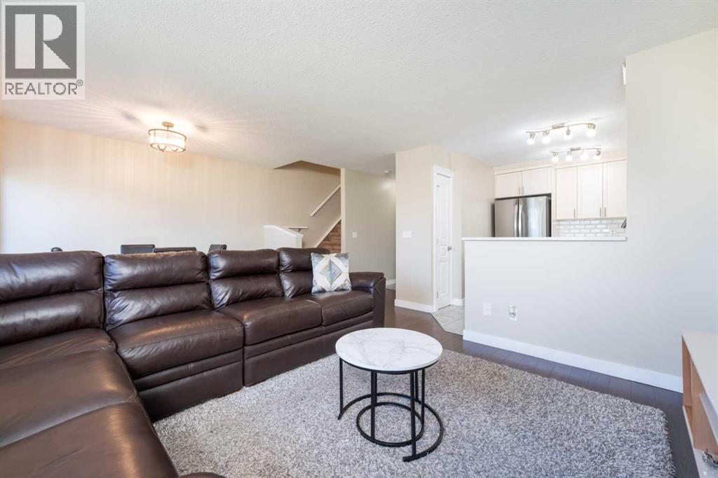 Photo 9 of 220 Bayside Point Sw, Airdrie AB