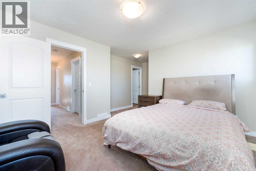 Photo 14 of 220 Bayside Point Sw, Airdrie AB