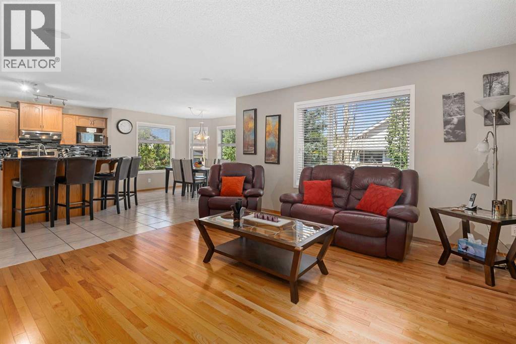 Photo 12 of 195 Cove Crescent, Chestermere AB