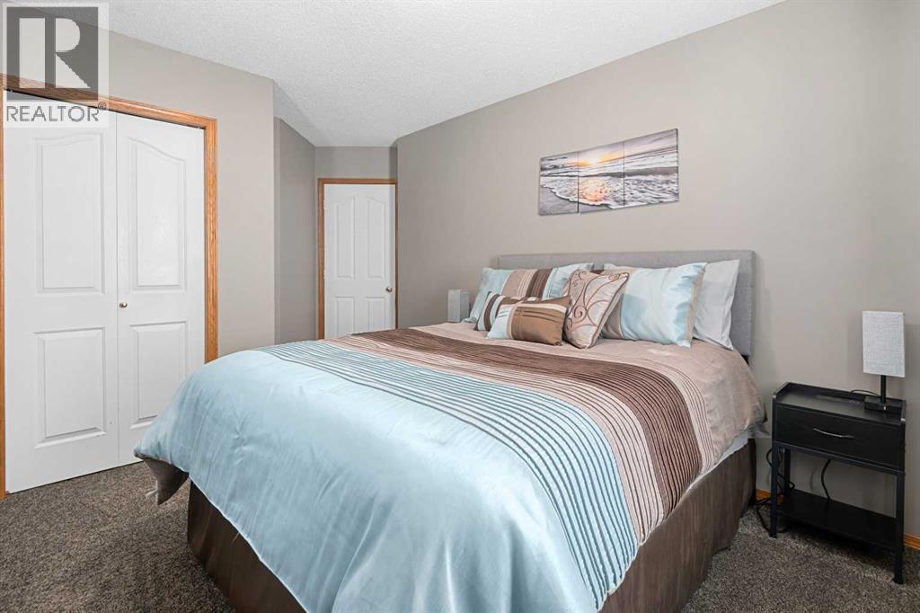 Photo 27 of 195 Cove Crescent, Chestermere AB
