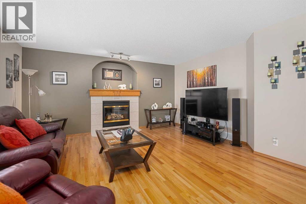 Photo 13 of 195 Cove Crescent, Chestermere AB