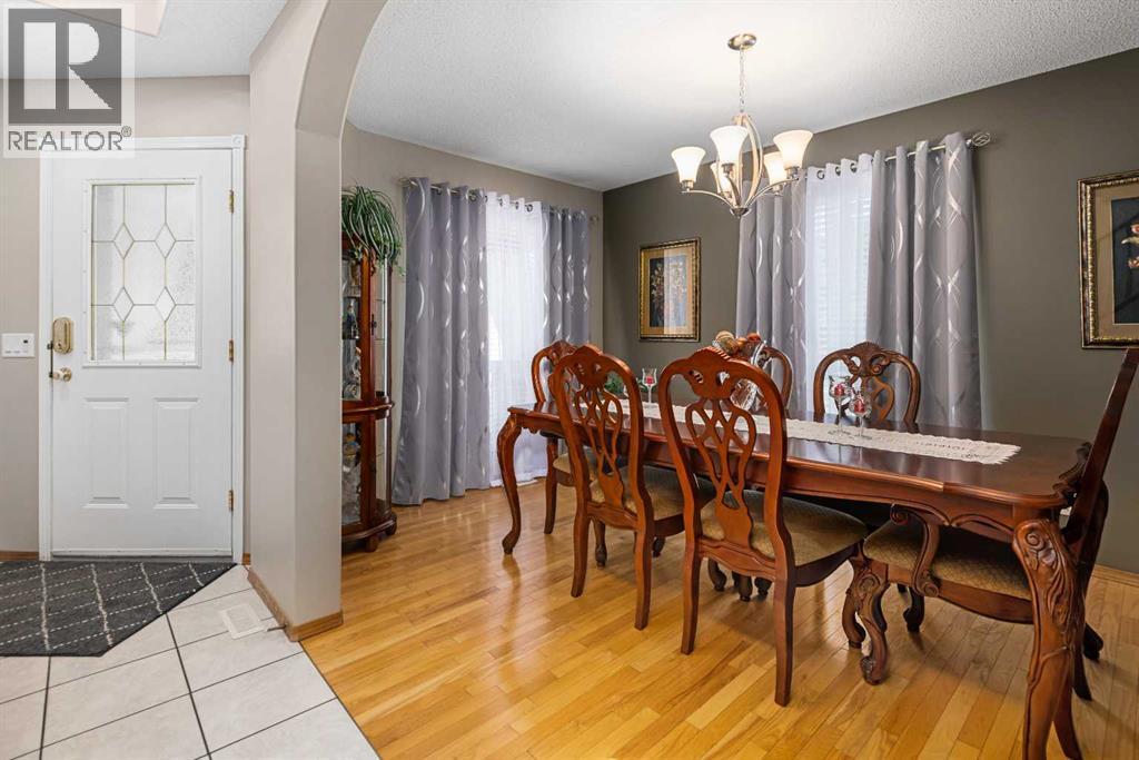 Photo 8 of 195 Cove Crescent, Chestermere AB