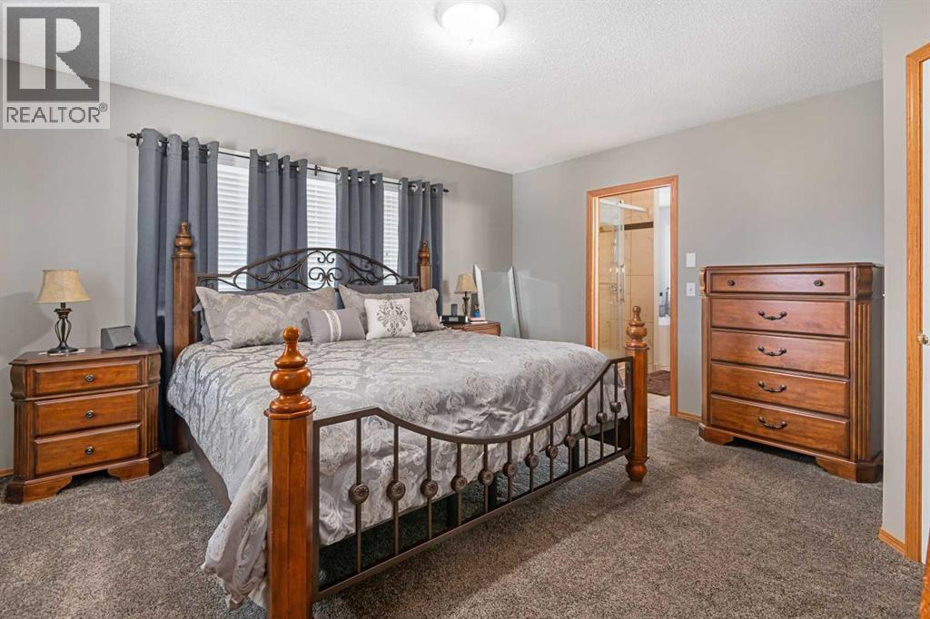 Photo 23 of 195 Cove Crescent, Chestermere AB