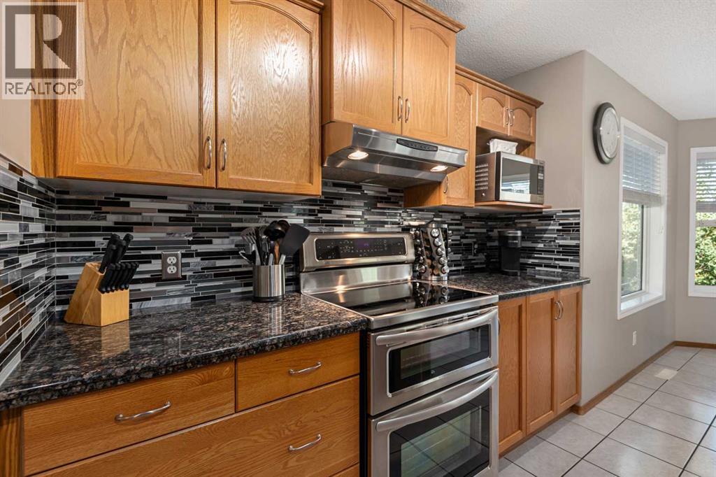 Photo 16 of 195 Cove Crescent, Chestermere AB