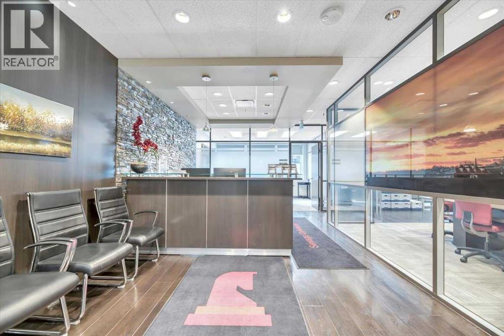 Photo 9 of 810 396 11 Avenue Sw, Calgary AB
