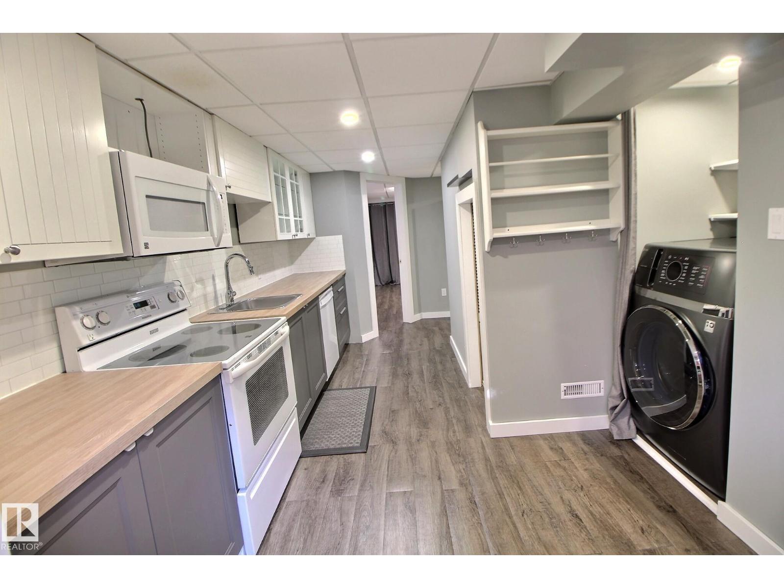Photo 11 of 13208 Sherbrooke Av Nw, Edmonton AB