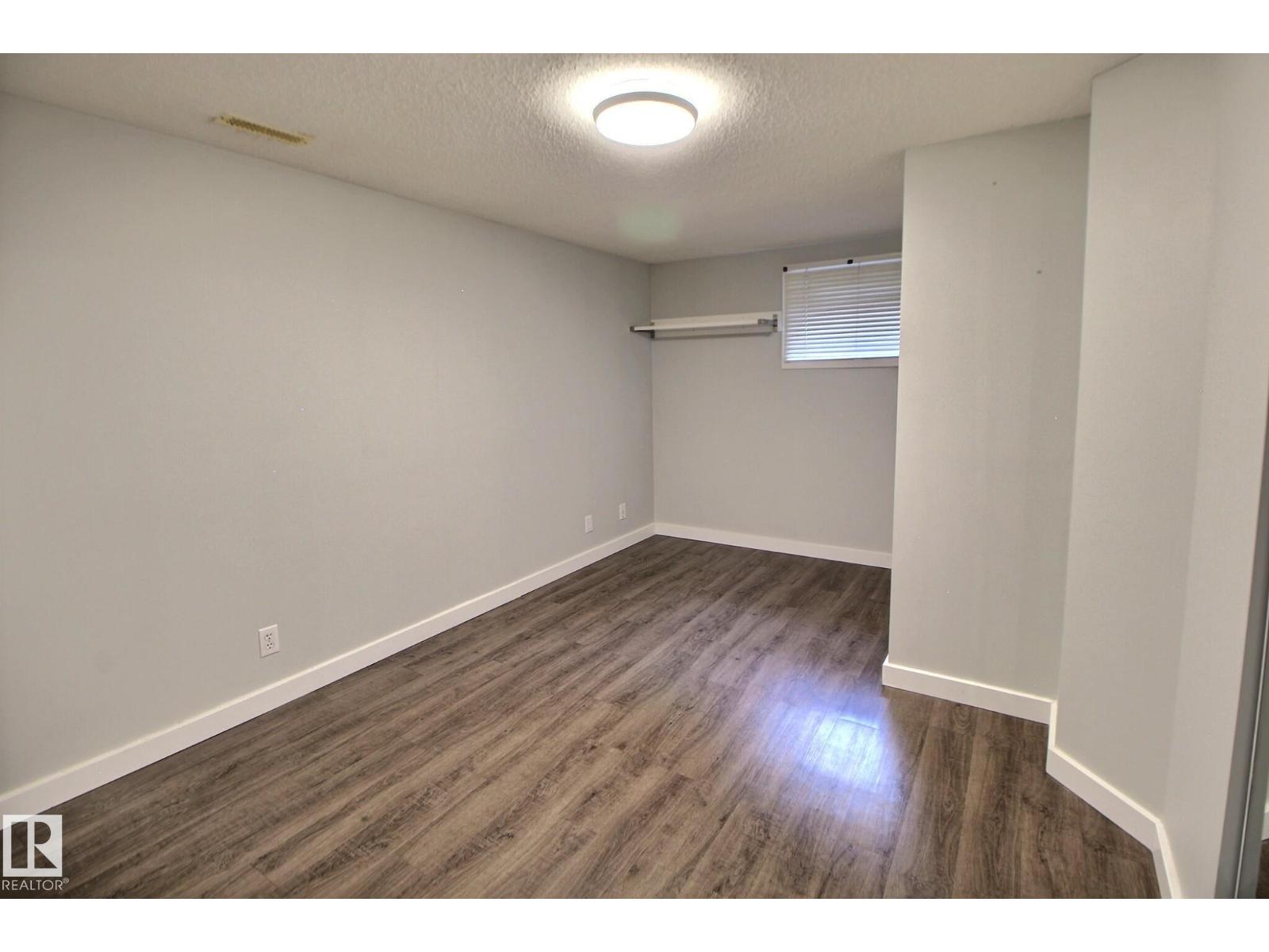 Photo 12 of 13208 Sherbrooke Av Nw, Edmonton AB