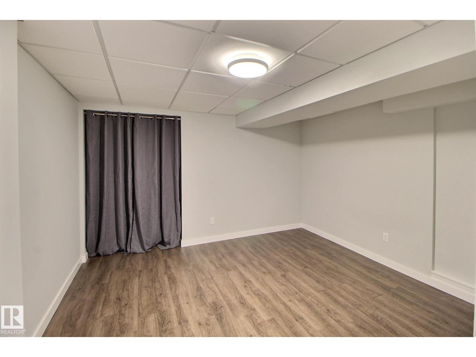 Photo 14 of 13208 Sherbrooke Av Nw, Edmonton AB