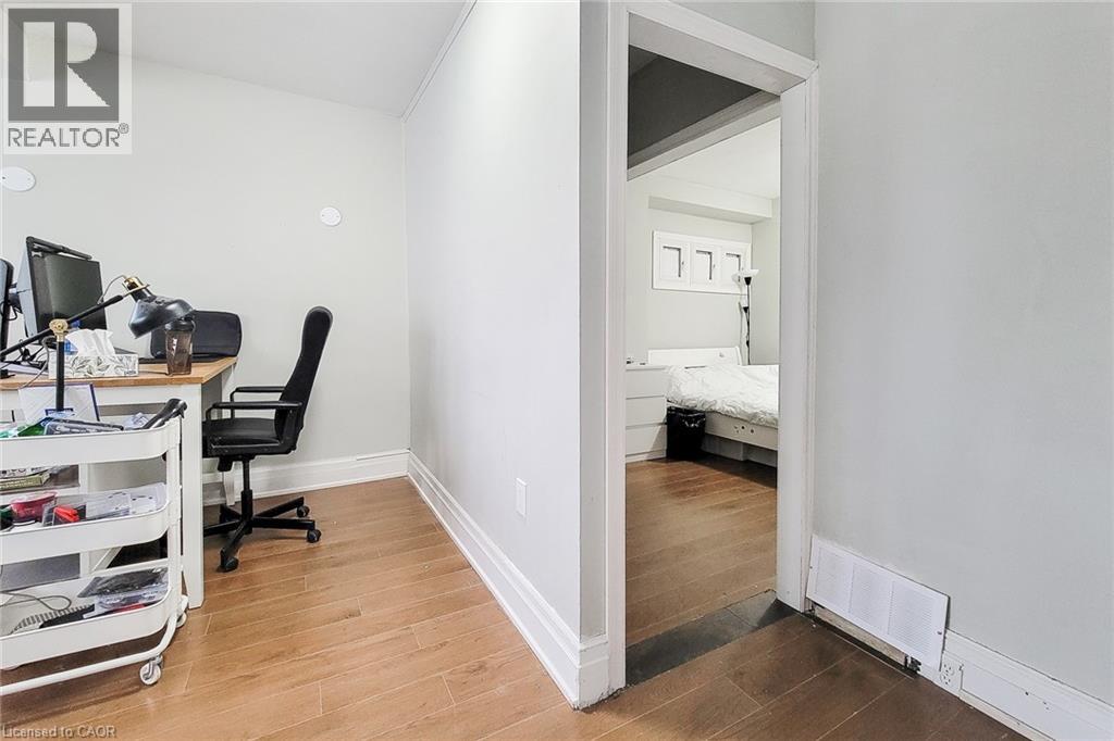 Photo 11 of 63 Paisley Avenue S, Hamilton ON