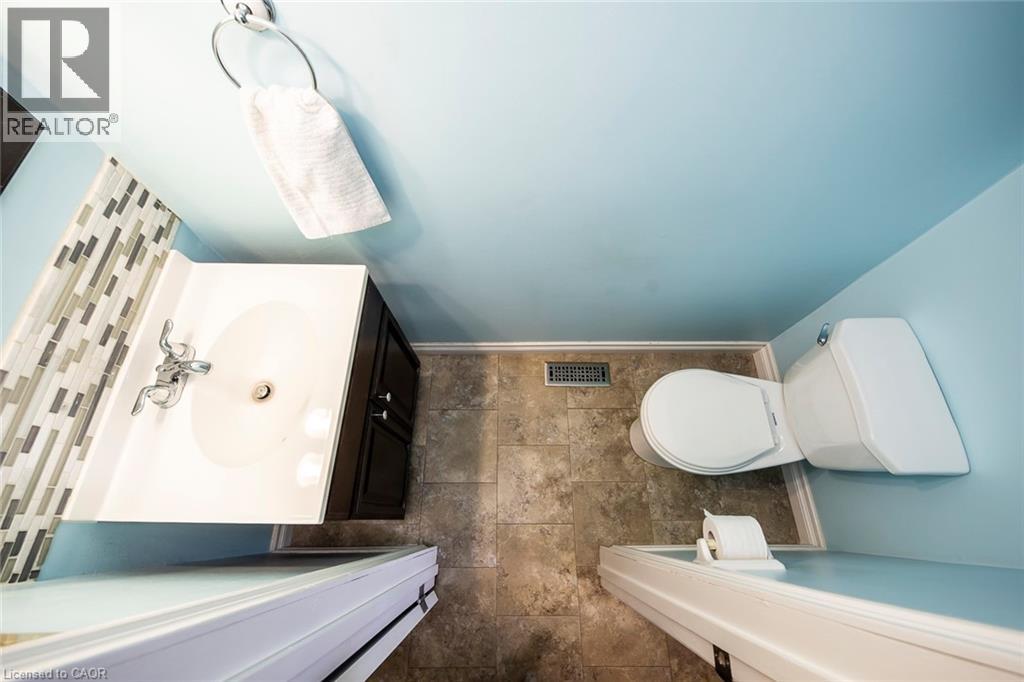 Photo 10 of 1548 Newlands Crescent Unit 14, Burlington ON