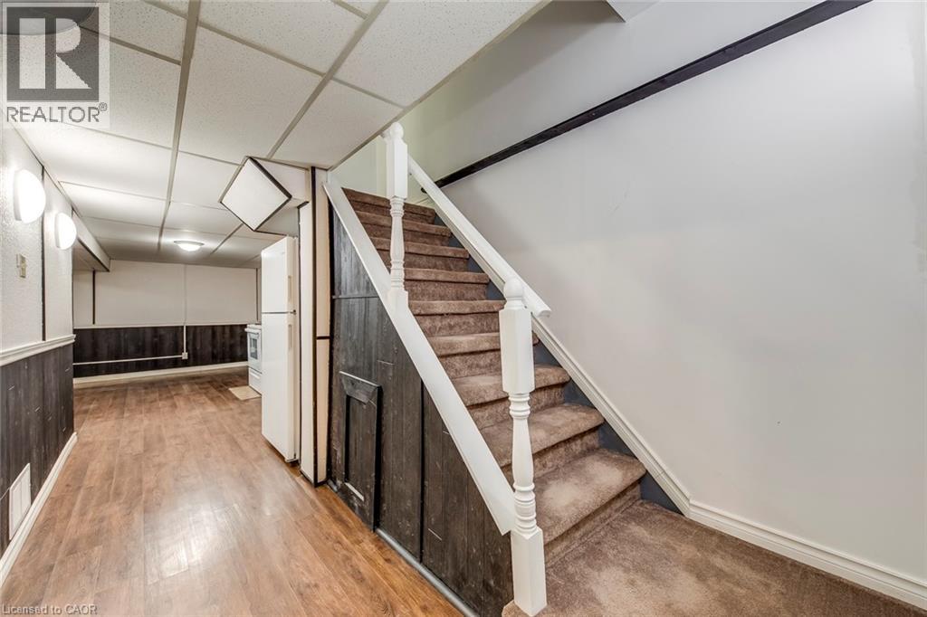 Photo 15 of 1548 Newlands Crescent Unit 14, Burlington ON
