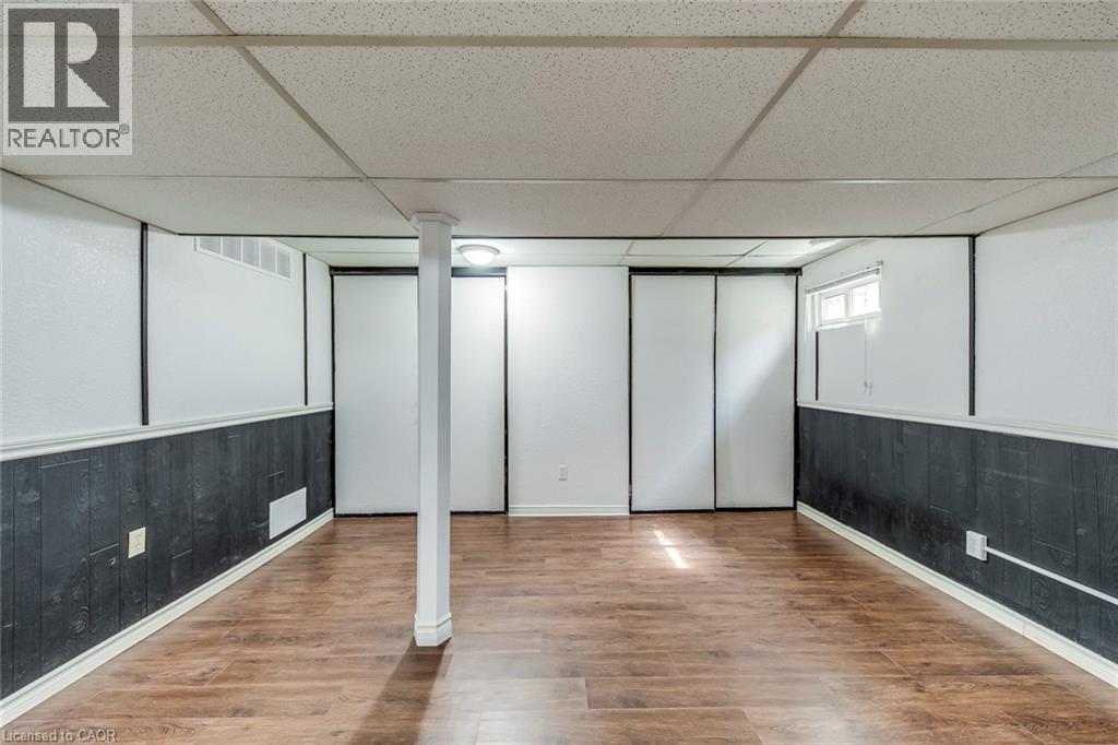 Photo 16 of 1548 Newlands Crescent Unit 14, Burlington ON