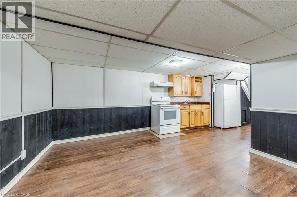 Photo 17 of 1548 Newlands Crescent Unit 14, Burlington ON