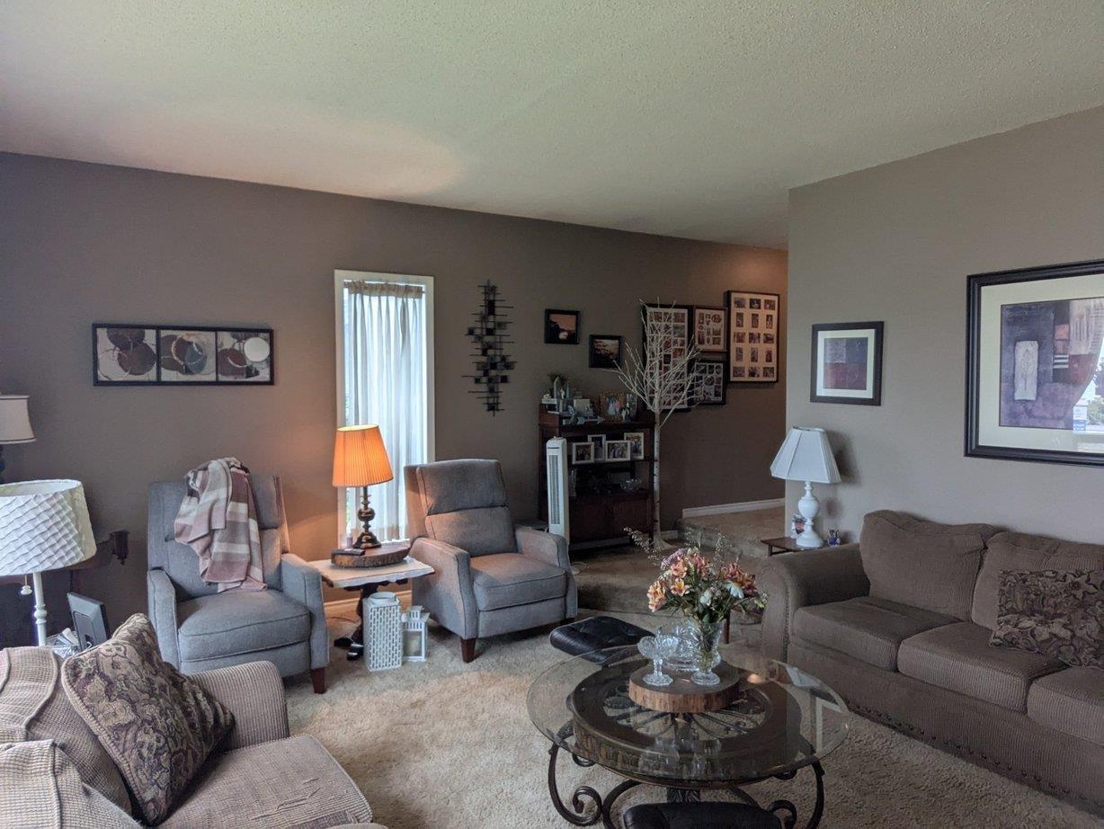 Photo 10 of 26523 28 B Avenue, Langley BC