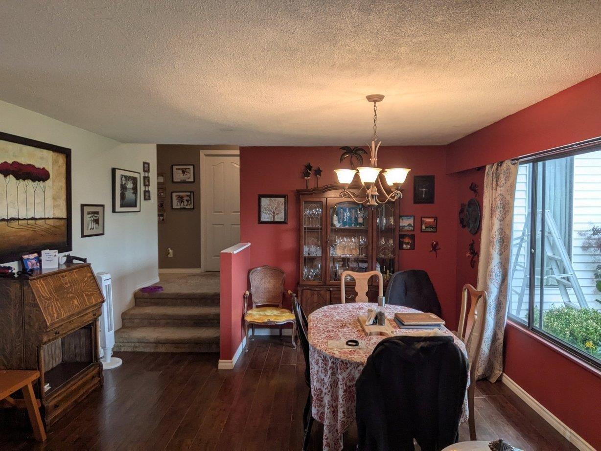 Photo 11 of 26523 28 B Avenue, Langley BC