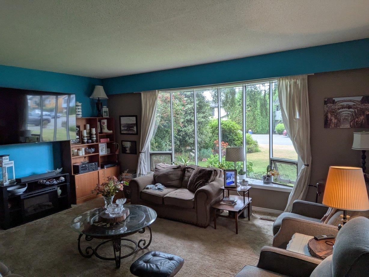 Photo 9 of 26523 28 B Avenue, Langley BC