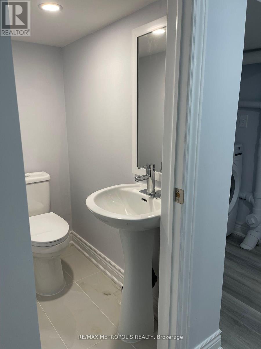 Photo 7 of Bsmt 272 Cornell Park Avenue, Markham ON
