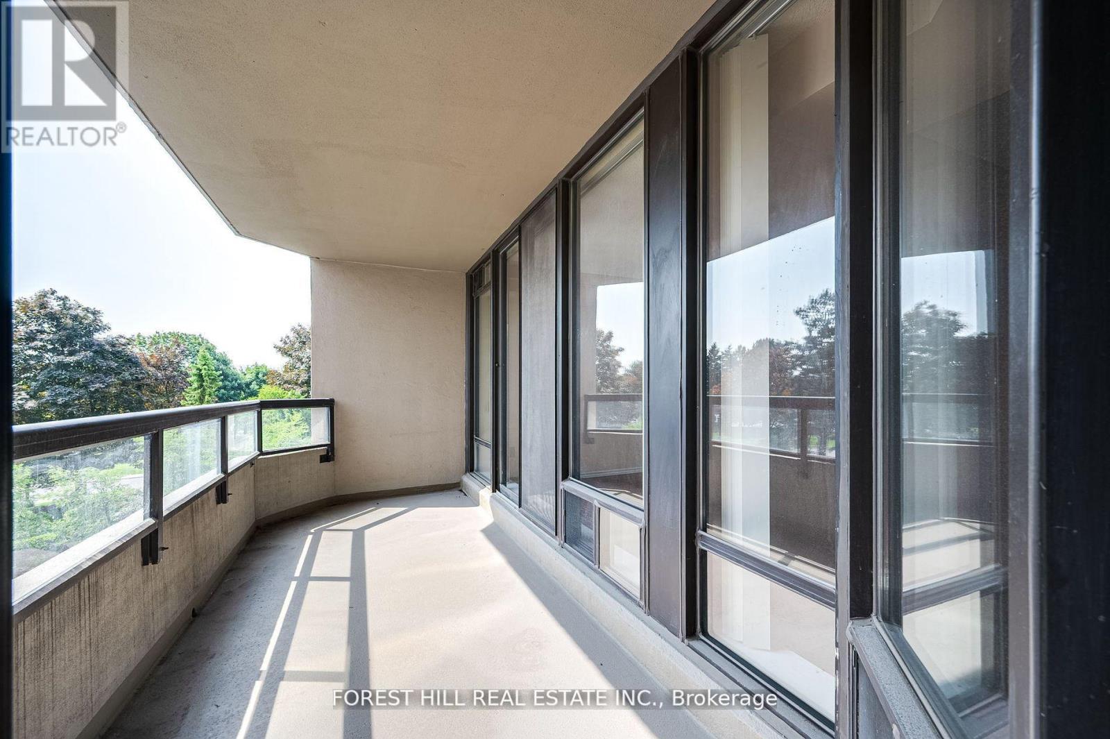 Photo 20 of 308 7440 Bathurst Street, Vaughan ON