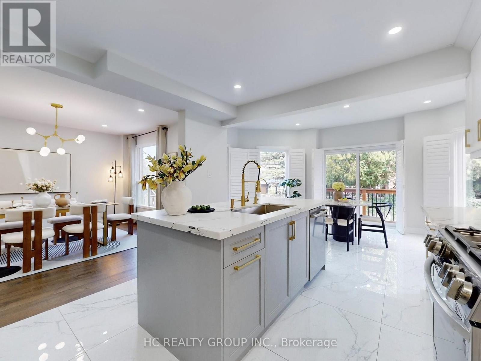 Photo 10 of 104 Tilman Circle, Markham ON