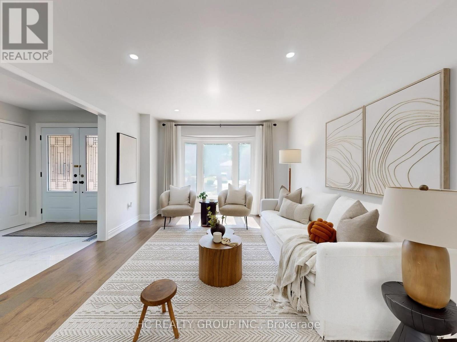 Photo 2 of 104 Tilman Circle, Markham ON