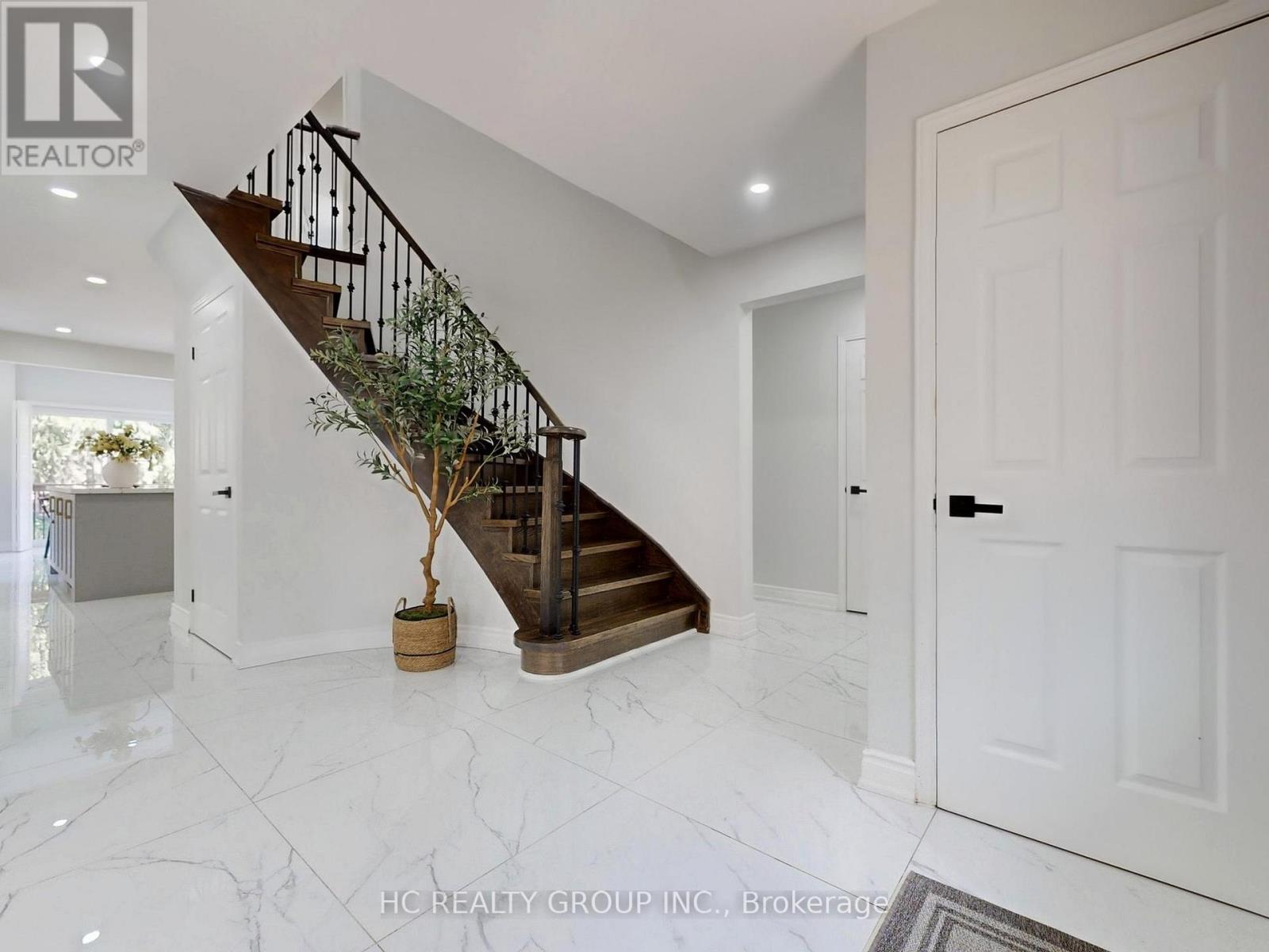 Photo 23 of 104 Tilman Circle, Markham ON