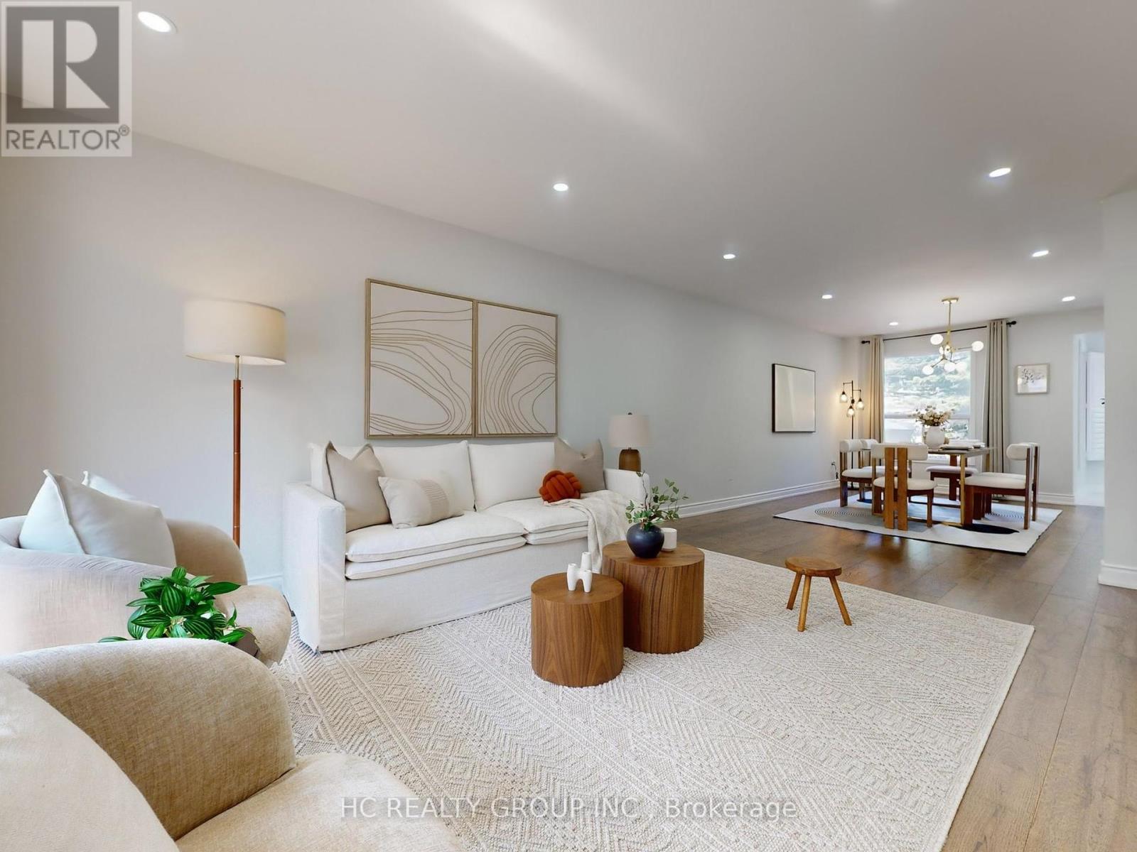 Photo 4 of 104 Tilman Circle, Markham ON