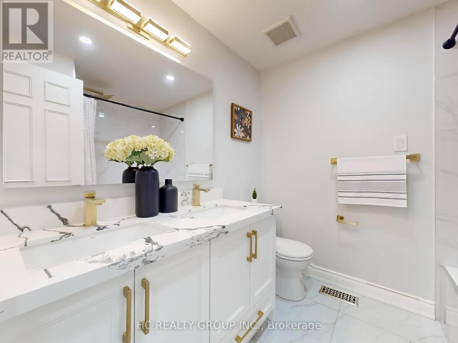 Photo 41 of 104 Tilman Circle, Markham ON