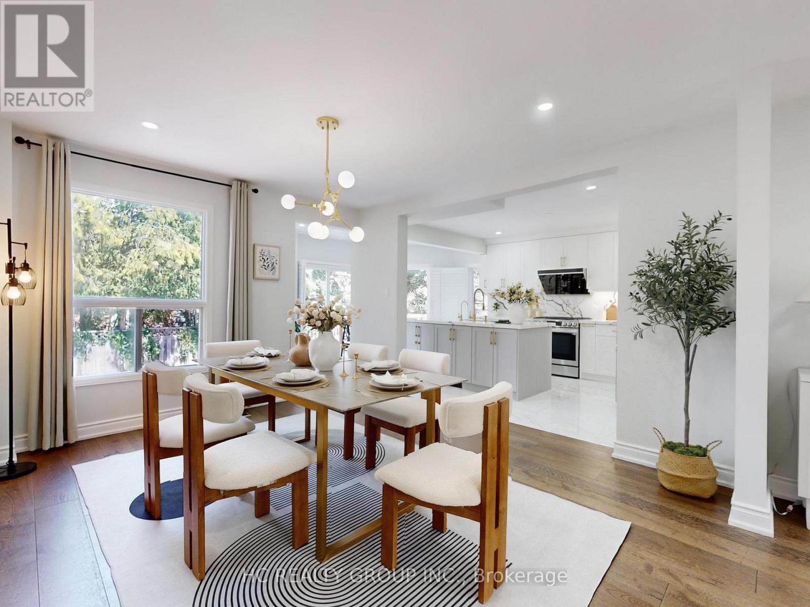 Photo 8 of 104 Tilman Circle, Markham ON
