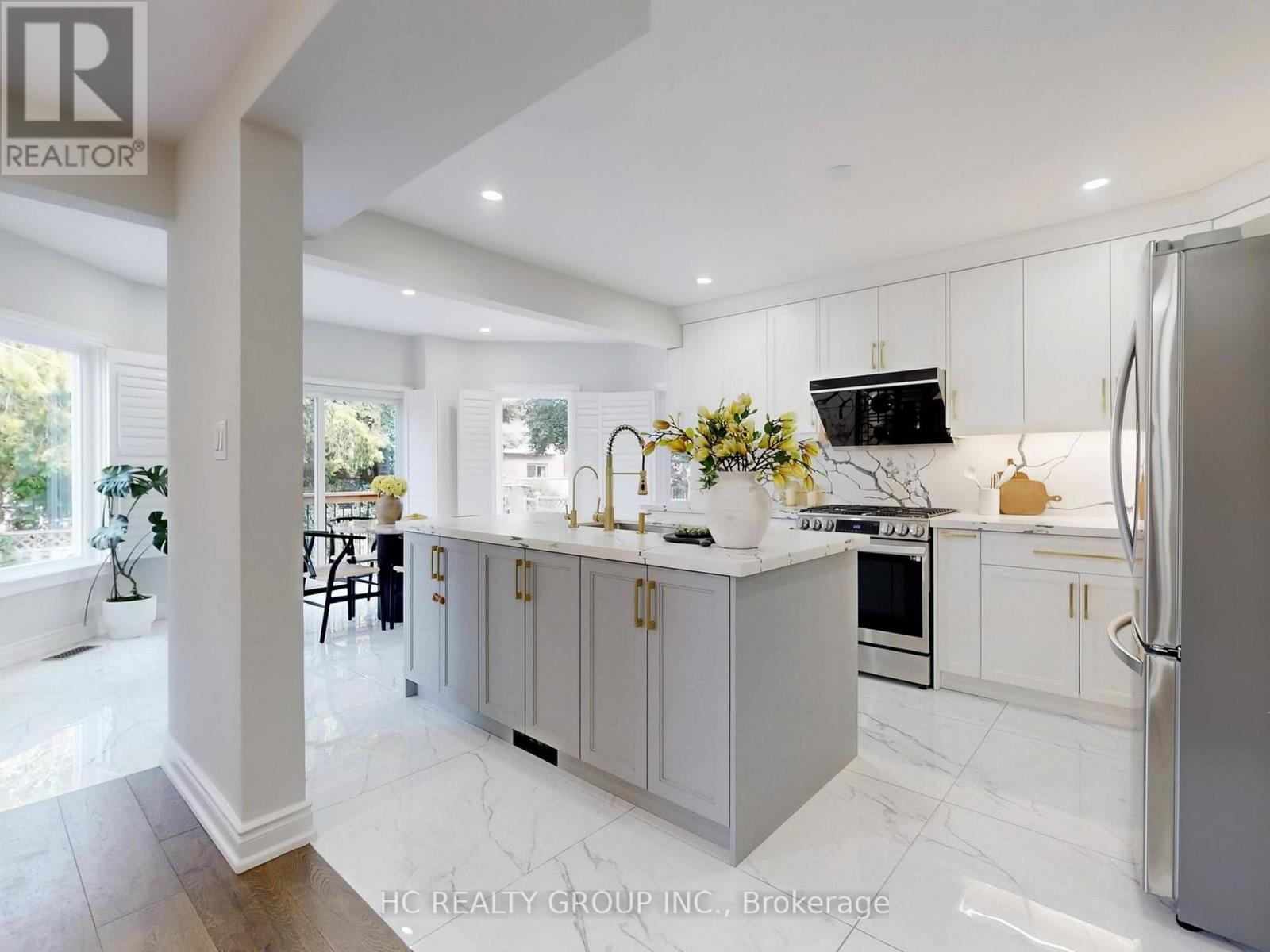 Photo 9 of 104 Tilman Circle, Markham ON