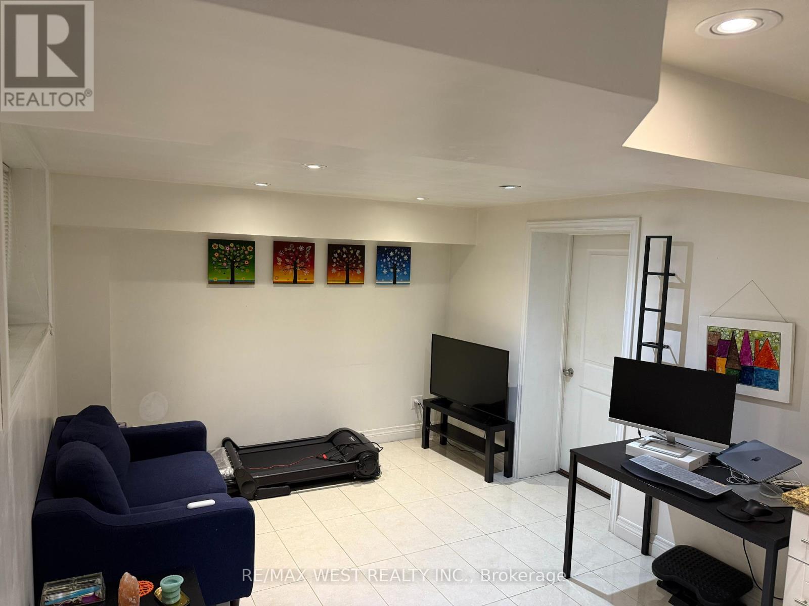 Photo 8 of Bsmt 1127 Islington Avenue, Toronto ON