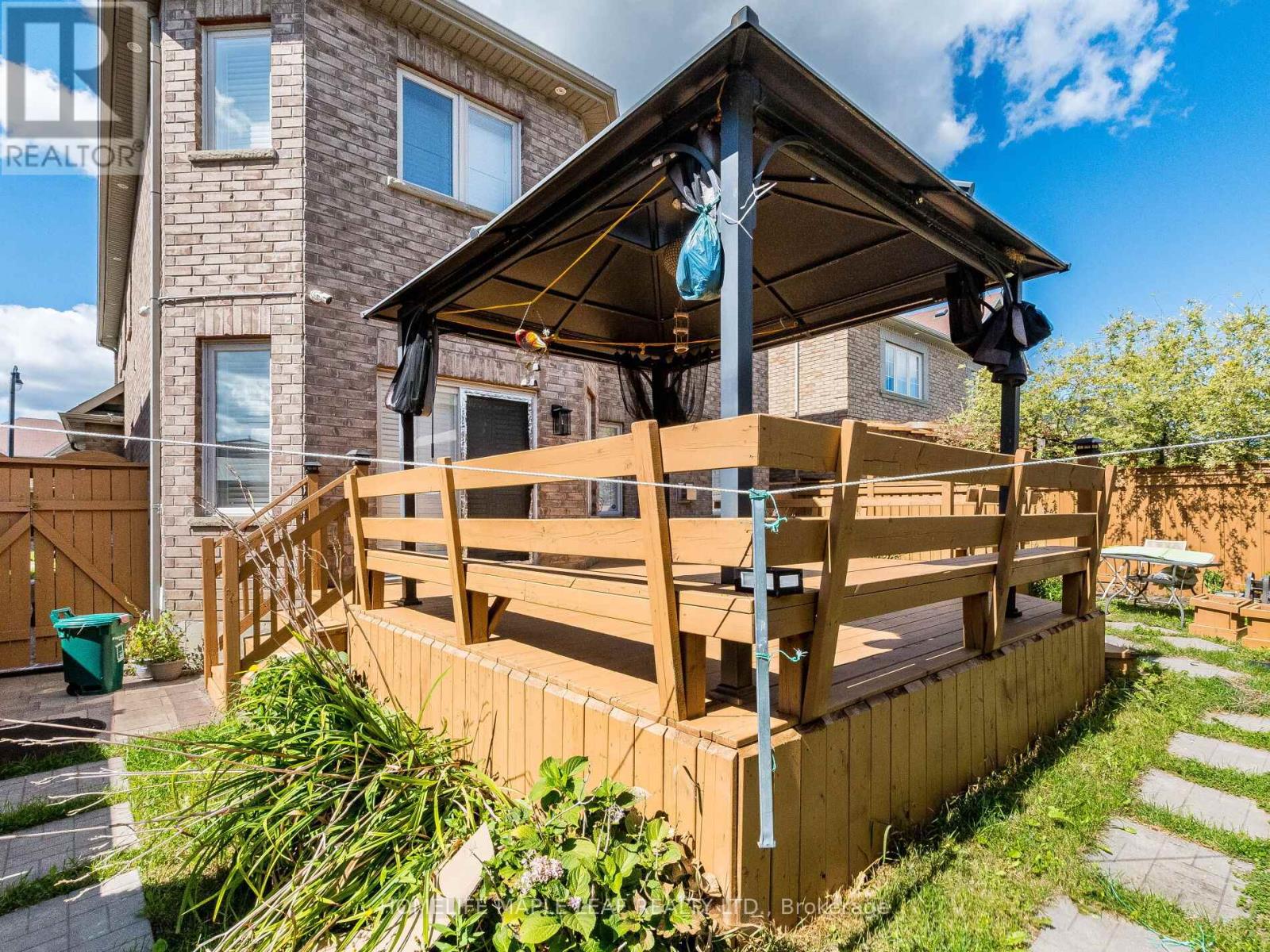 Photo 46 of 39 Birch Tree Trail, Brampton ON