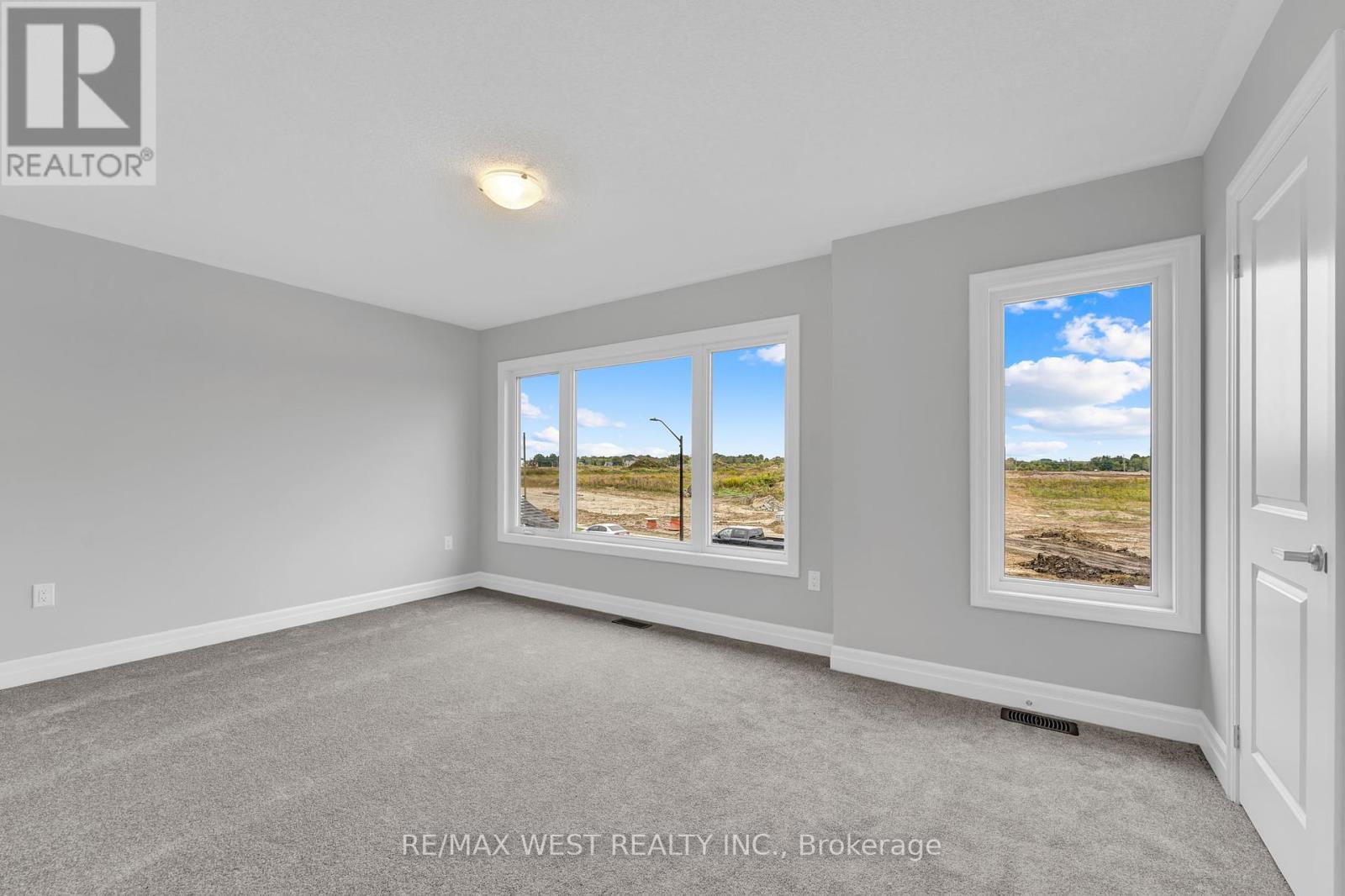 Photo 28 of 160 Union Street, Wasaga Beach ON